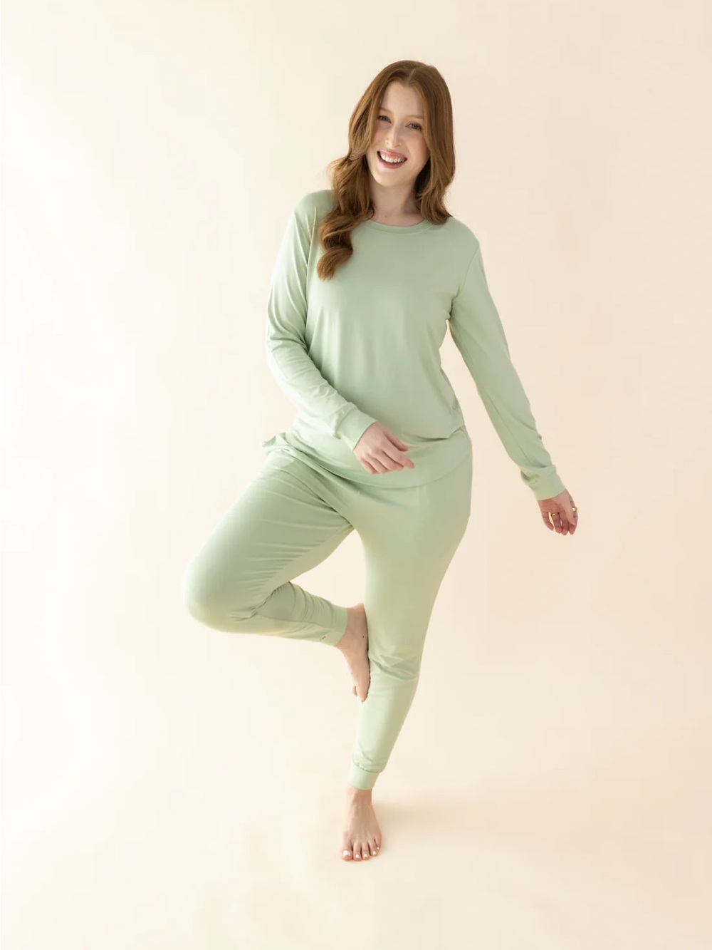 Kyte Baby Women's Jogger Pajama Set in Basil Size Large